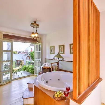 - Adult Only Alaçatı