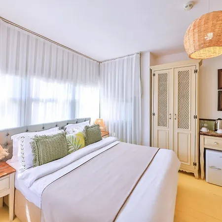 - Adult Only 2* Alacati