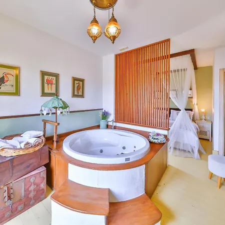 Ξενοδοχείο Palas Alacati - Adult Only