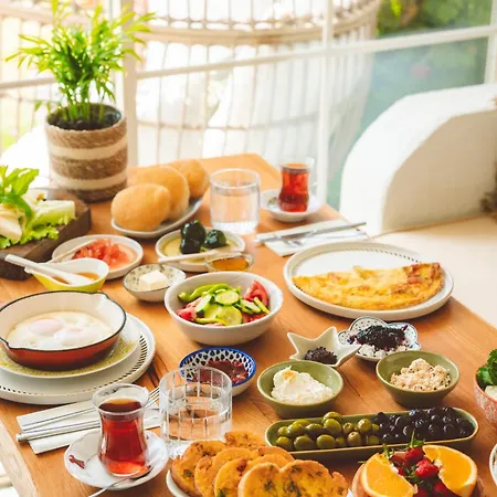 Palas Alacati - Adult Only Ξενοδοχείο 2*