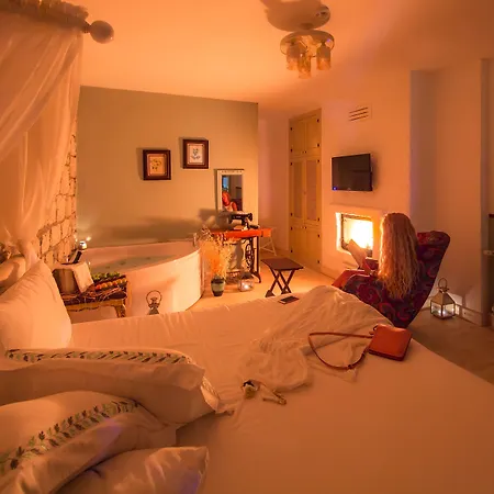 - Adult Only 2* Alaçatı
