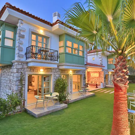 - Adult Only Hotel Alaçatı