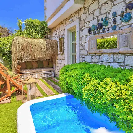 - Adult Only Hotel Alaçatı