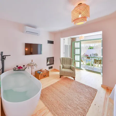 Palas Alacati - Adult Only Hotel 2*