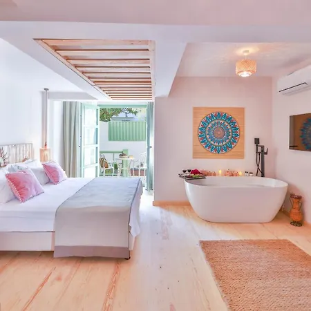 Palas Alacati - Adult Only Hotel 2*