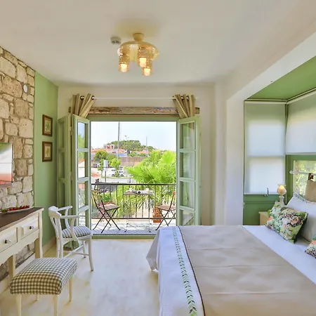 - Adult Only Hotel Alacati