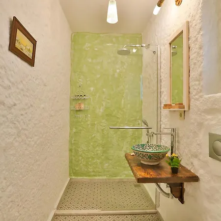 Hotel - Adult Only 2*
