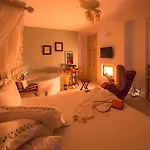 - Adult Only 2* Alaçatı