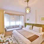 - Adult Only 2* Alaçatı