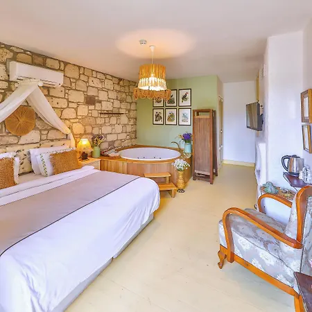 - Adult Only 2* Alacati