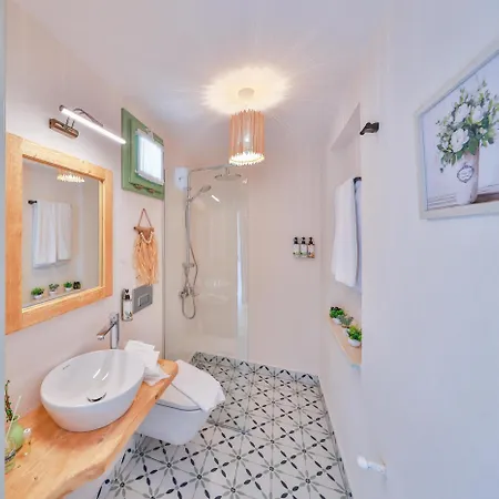 - Adult Only Alaçatı