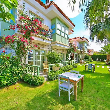 - Adult Only Hotel Alaçatı