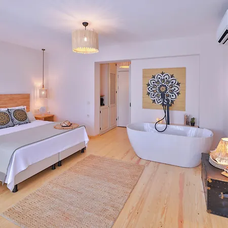 - Adult Only 2* Alaçatı